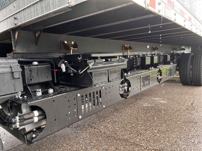 The modular battery packs are mounted beneath the frame of the truck. Customers can choose a two- or three-pack, offering ranges between 75 and 155 miles, based on testing with 50% payload. -...