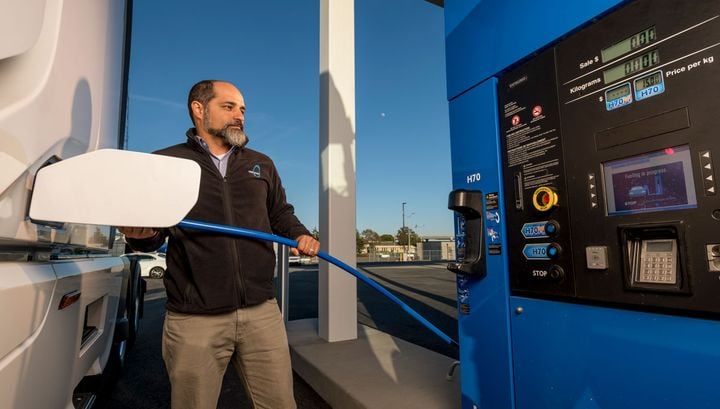 First Element Fuels says new tech developed with Bosch allows hydrogen refueling in 10 minutes. - Photo: First Element Fuels