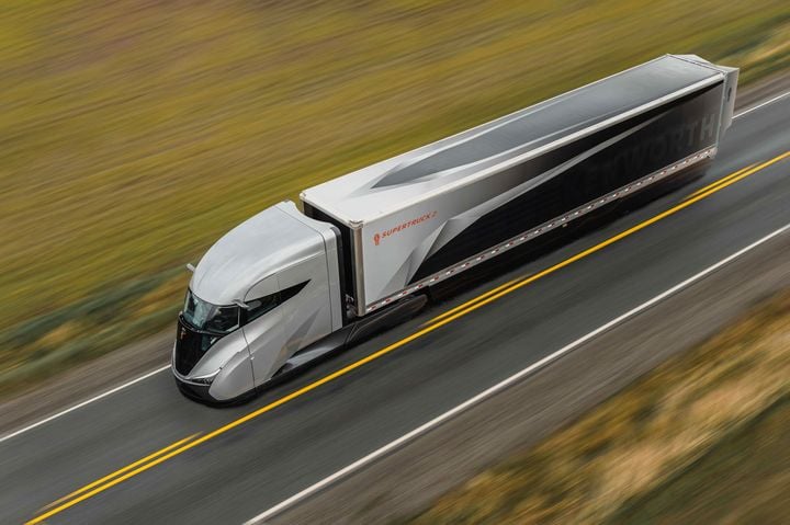 Kenworth compares the look of its SuperTruck 2 demonstrator to a bullet train. - Photo: Kenworth