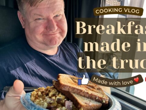 Cooking breakfast in the truck~made with love ❤️| Trucking in USA