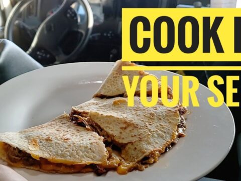 How to cook 5 MINUTE Chicken quesadilla in your SEMI: Trucker’s Kitchen: