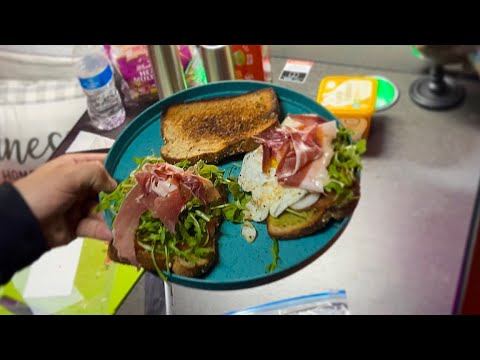 Semi trucker cooking fast and cheap healthy guacamole sandwich breakfast/lunch