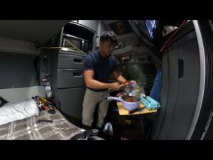 I’m Filipino trucker in USA. This is how I make my meal in my semi truck Ep.1