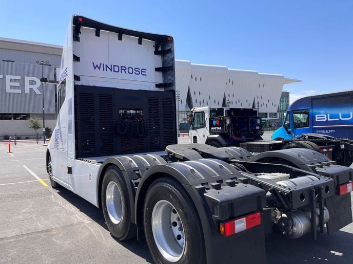 Rear view of a Windrose truck.