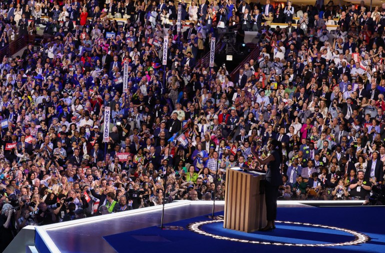 Michelle Obama acknowledges the crowd