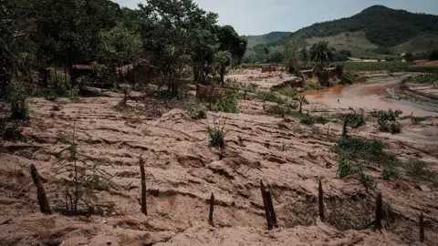 Getty Images The aftermath of the Mariana dam collapse on 5 November 2015