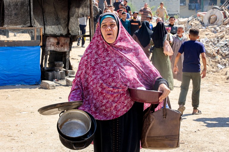 Palestinians fleeing Jabalia