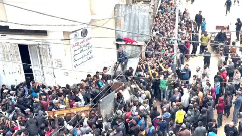 Crowd at the bakery in Deir Al Balah